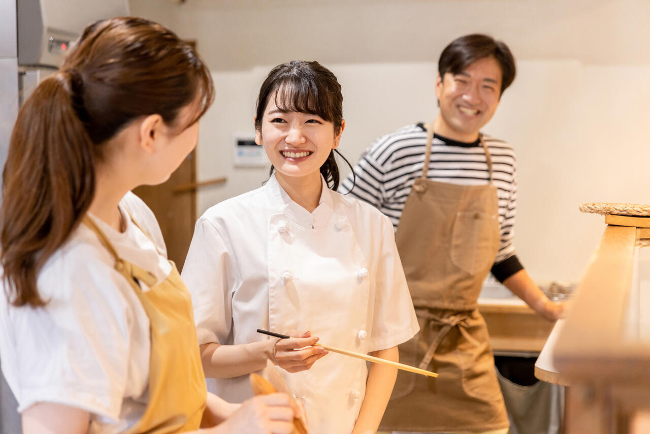 スポットバイトは引き抜きできる！店舗側が配慮するべき基本ルールを解説【無料DLあり】