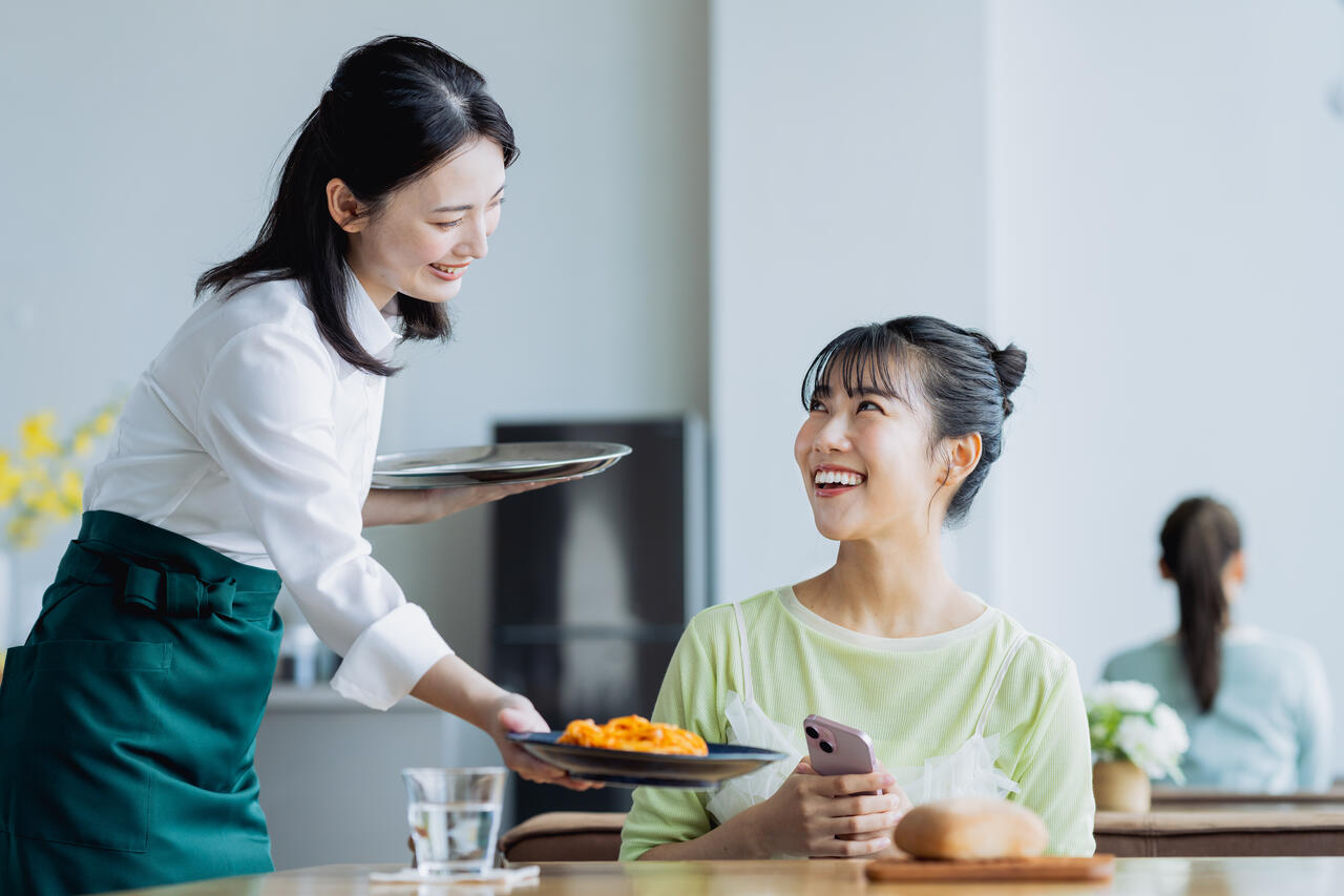 飲食店で使える中国語接客フレーズ！注文・会計・トラブル対応まで