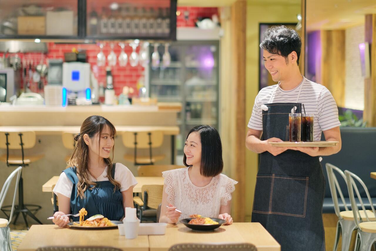 【2026年最新】飲食店の集客アイデア9選｜即効性のある施策からSNS活用術まで徹底解説